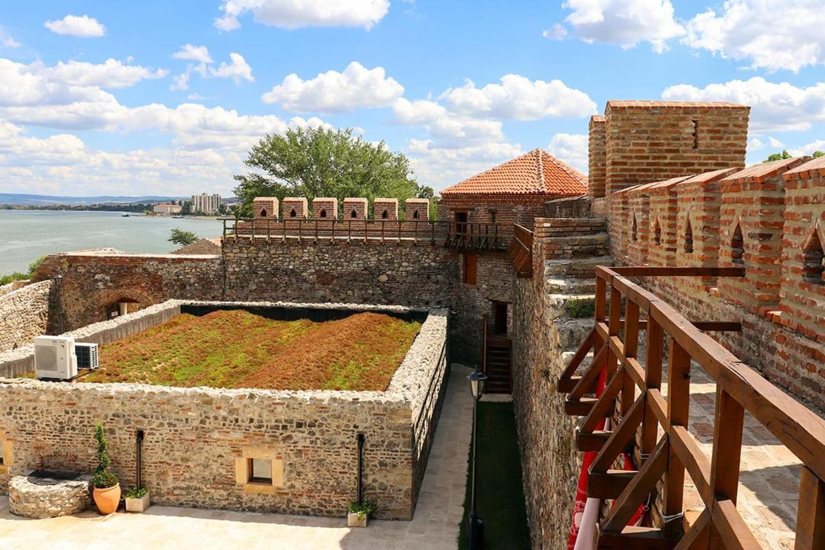 Todor Apartmani Kladovo Luaran gambar